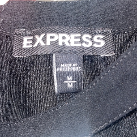 Express Black and White Patterned Blouse - Picture 3 of 3